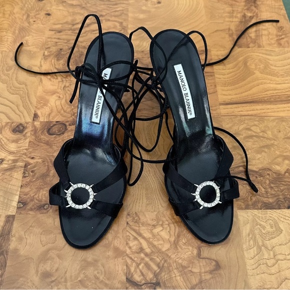 Vintage Manolo Blahnik Tie Up Heels With Crystal Embellishment - Picture 3 of 8